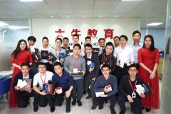 天資教育集團(tuán)男生節(jié)，用“告白”撥動他的心